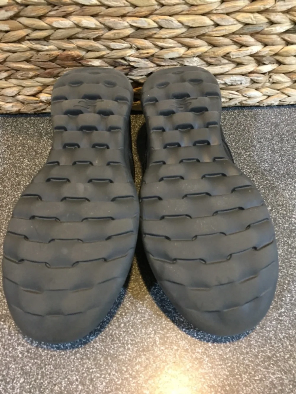 Skechers black slip